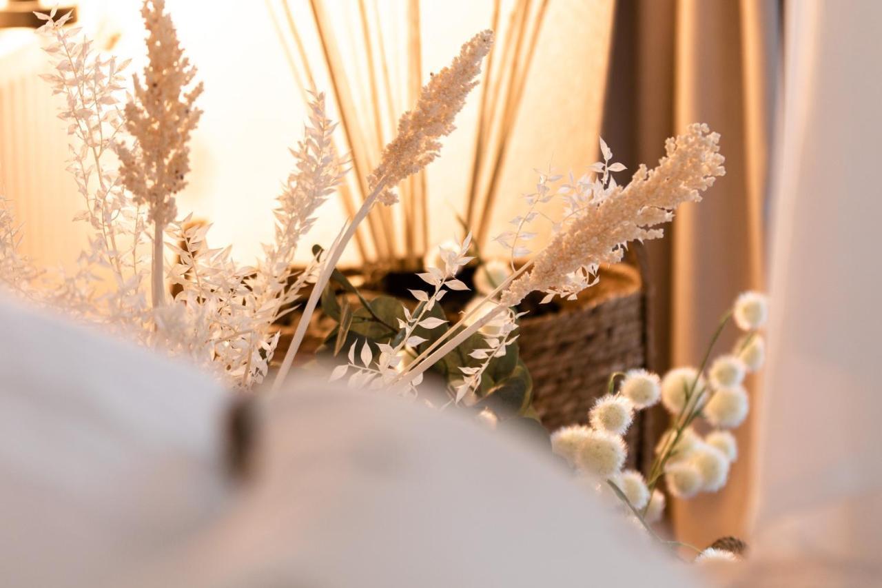 Love Room Boheme Les Petits Plaisirs Angers Exterior photo